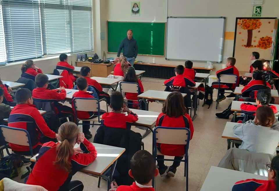 30ROL en una de las aulas del colegio Divina Providencia de Zamora-