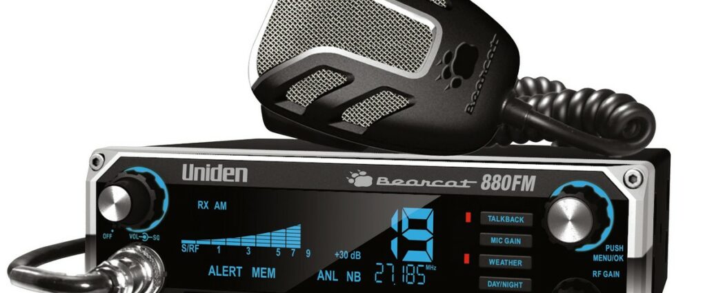 Uniden Bearcat 880FM