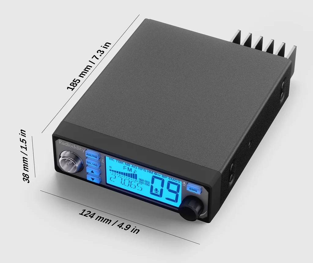 La radio Radioddity CB-500 es de pequeñas dimensiones.
