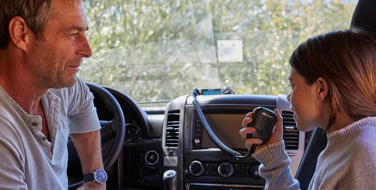 El GMRS es un servicio de radio familiar y una gran herramienta de comunicación ante situaciones de emergencia. El GMRS es un servicio de comunicación por radio familiar que beneficia a la comunidad.