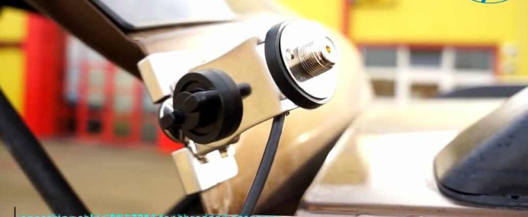 Soporte y cable antena maletero PNI