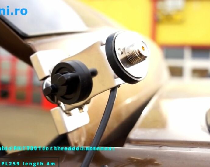 Soporte y cable antena maletero PNI