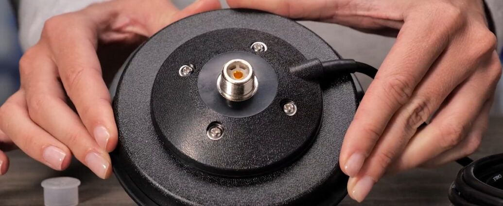 Base magnética para antena de CB.